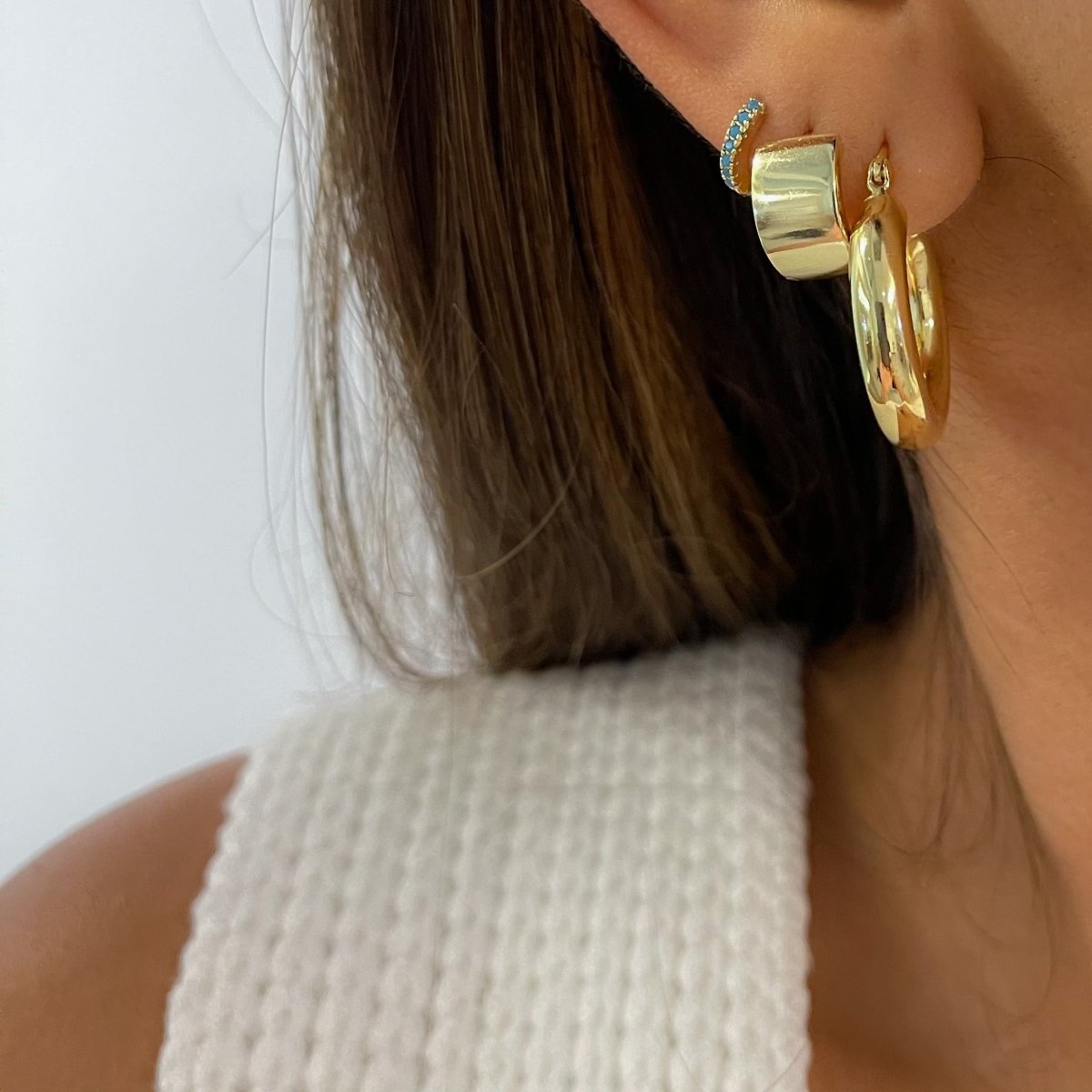 Buy Amour Women Gold Earrings- Joyalukkas